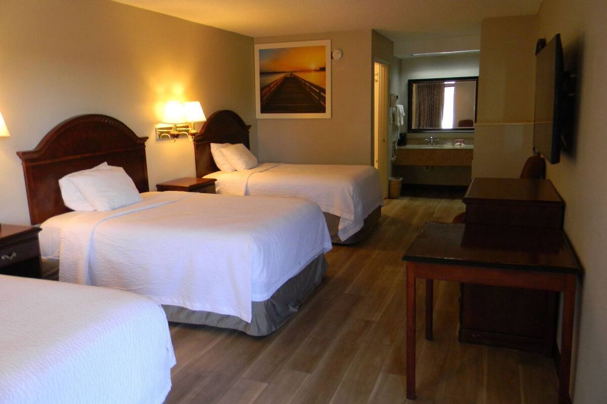 Schreibtisch, Bügeleisen/Bügelbrett, kostenloses WLAN, Bettwäsche