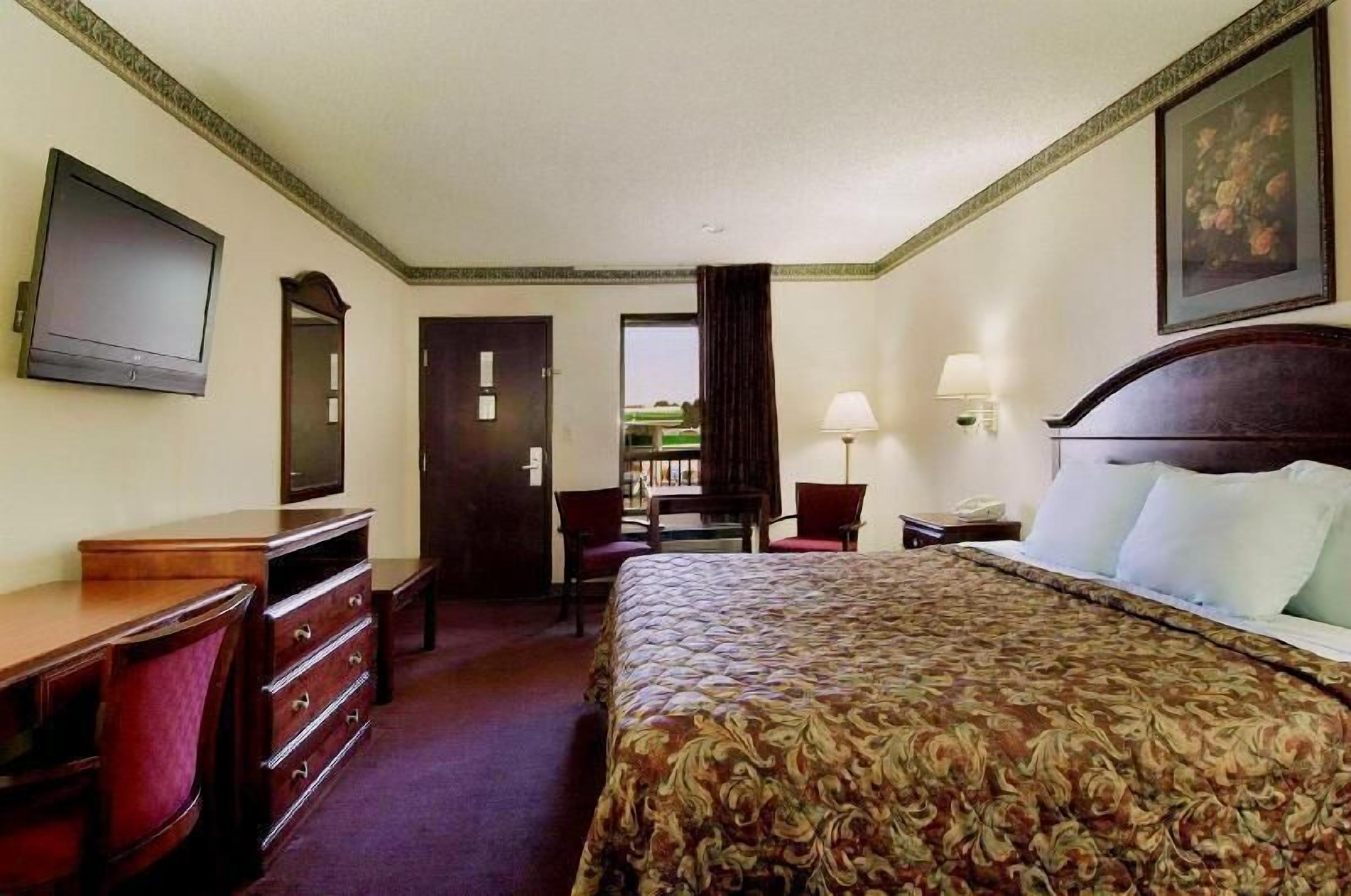 Schreibtisch, Bügeleisen/Bügelbrett, kostenloses WLAN, Bettwäsche