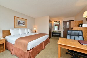 In-room safe, desk, blackout curtains, iron/ironing board - Super 8 by Wyndham Rapid City (Rapid City)