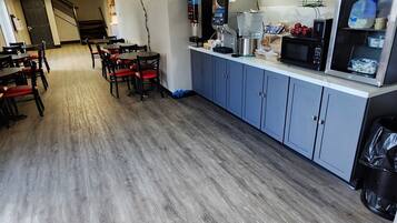 Dagelijks continentaal ontbijt inbegrepen