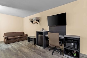 In-room safe, desk, iron/ironing board, free WiFi