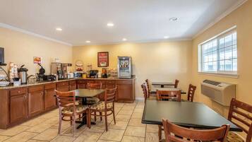 Free daily continental breakfast