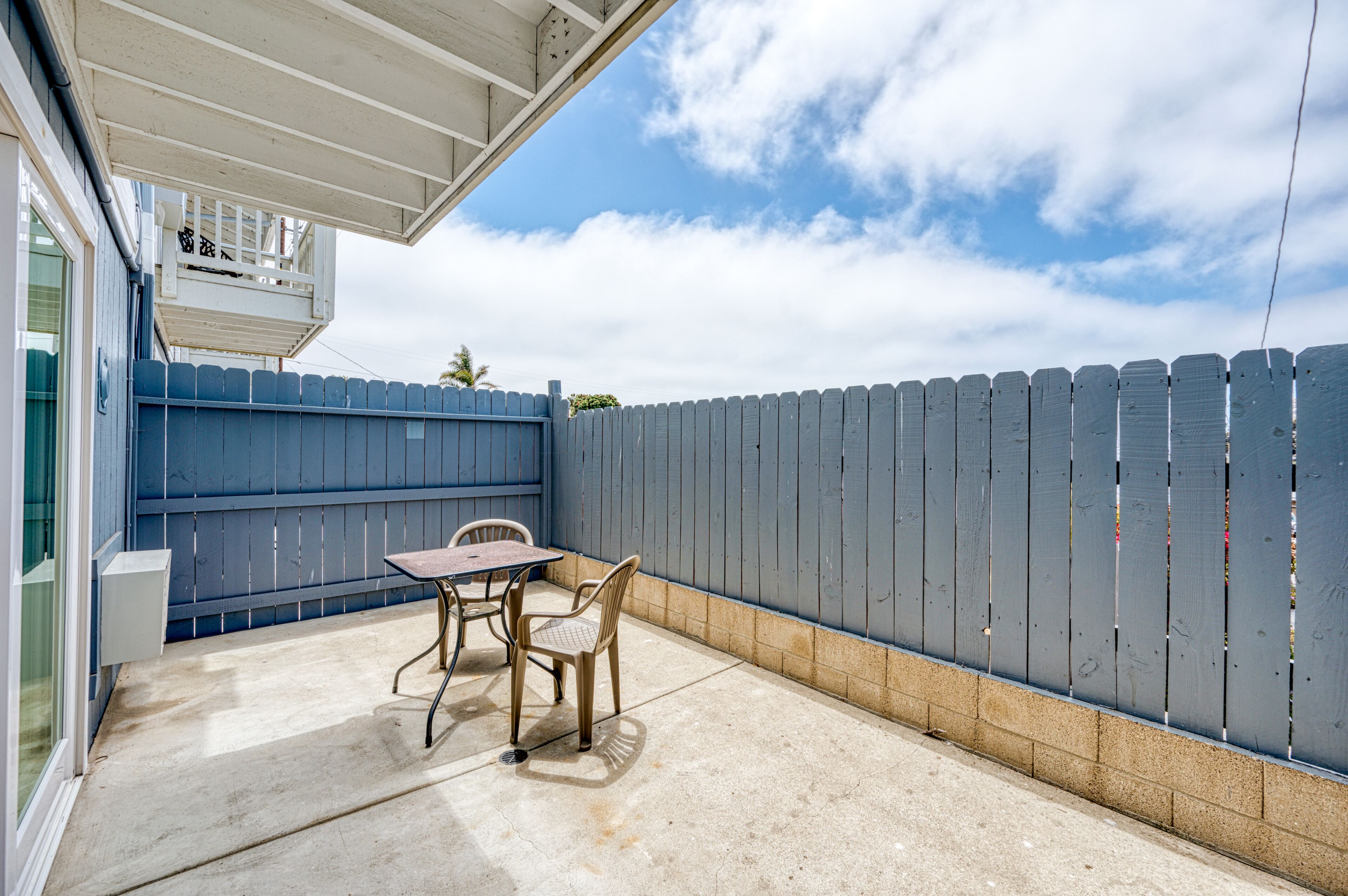 room, 1 king bed, accessible | desk, iron/ironing board, rollaway beds, free wifi