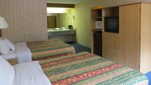 Double Room | Down comforters, pillowtop beds, desk, laptop workspace - Grand Park Inn Anaheim Maingate (Anaheim)