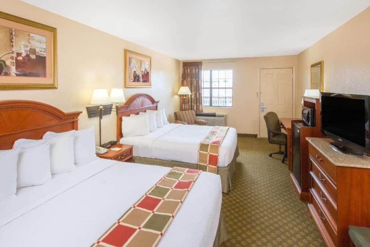Desk, iron/ironing board, free WiFi, bed sheets
