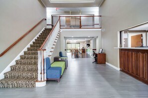 Lobby - Quality Inn & Suites Canton, GA (Canton)