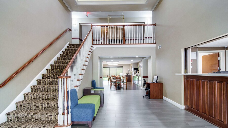 Quality Inn & Suites Canton, GA