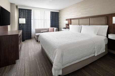 Hampton Inn Suites Chicago Downtown - Image 52