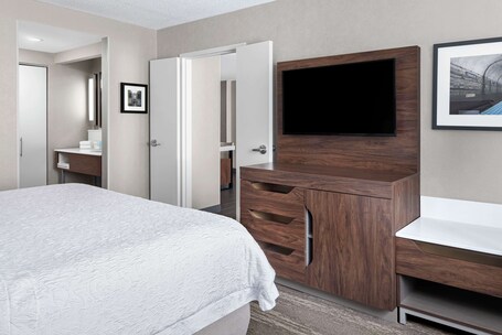 Hampton Inn Suites Chicago Downtown - Image 50