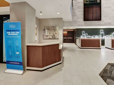 Hampton Inn Suites Chicago Downtown - Image 20