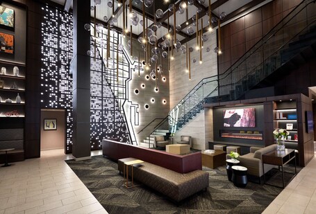 Hampton Inn Suites Chicago Downtown - Image 2