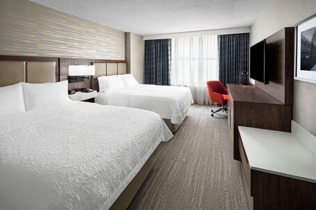 Hampton Inn Suites Chicago Downtown - Image 51