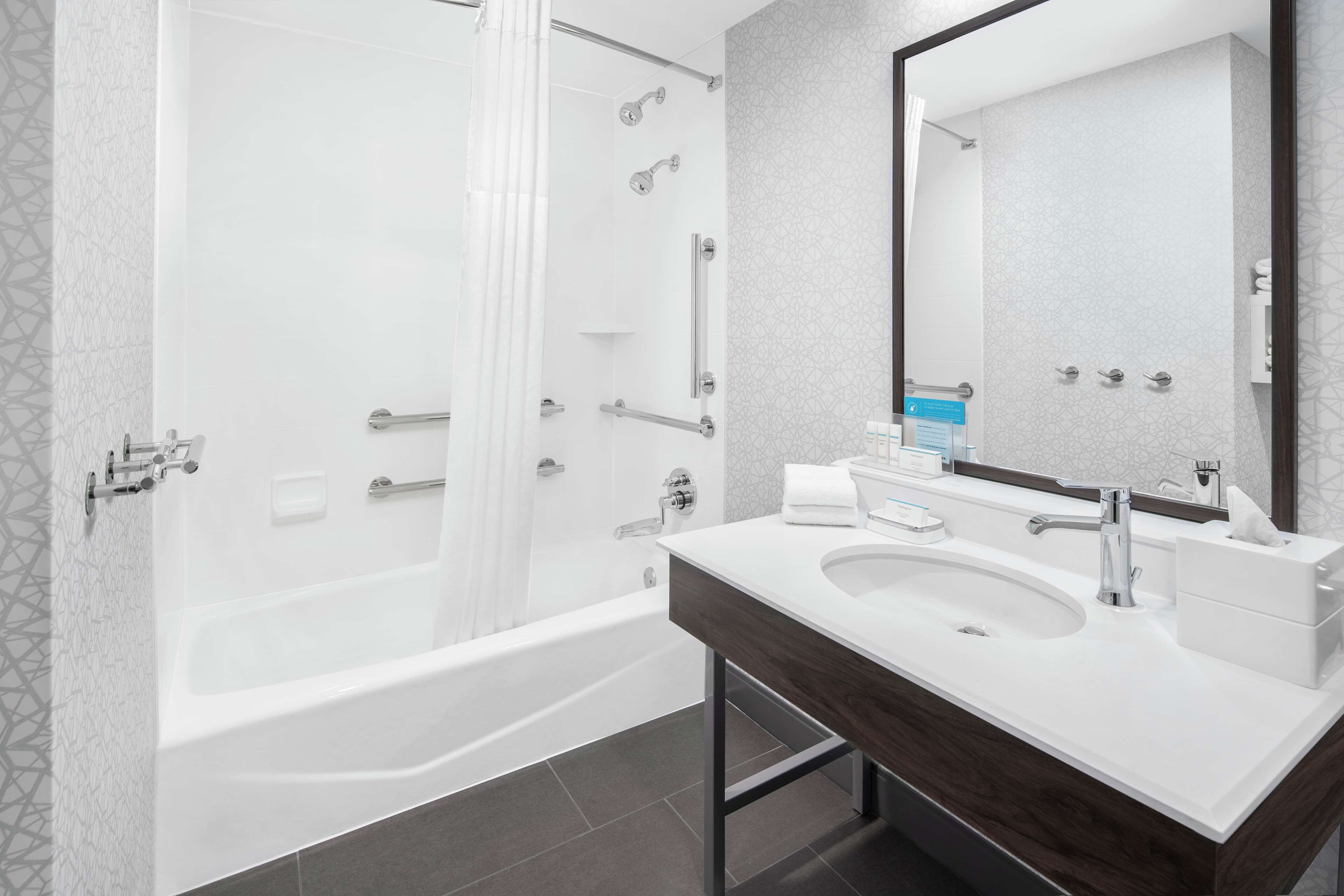 Photo - Hampton Inn & Suites Chicago-Downtown