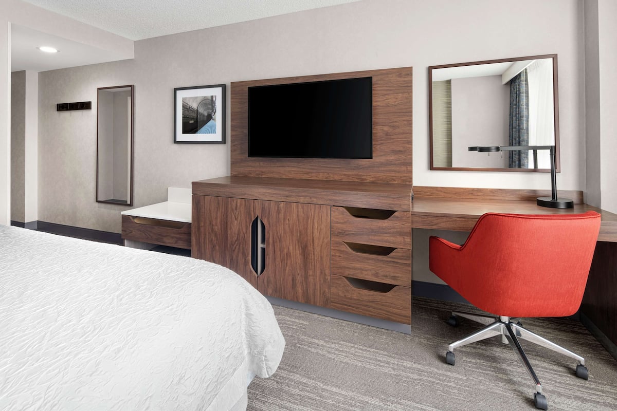 1 bedroom, hypo-allergenic bedding, in-room safe, laptop workspace