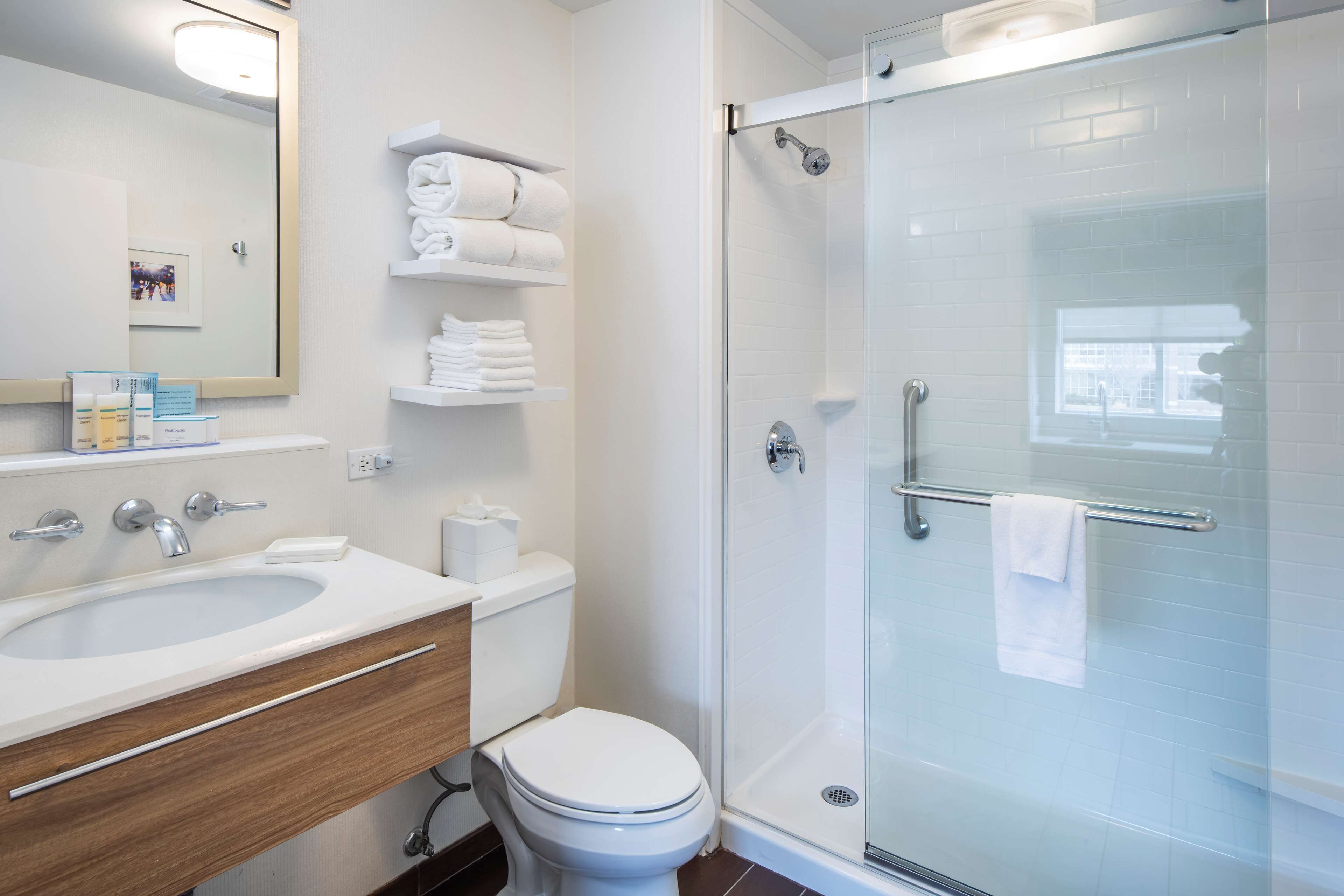 king, studio | bathroom shower