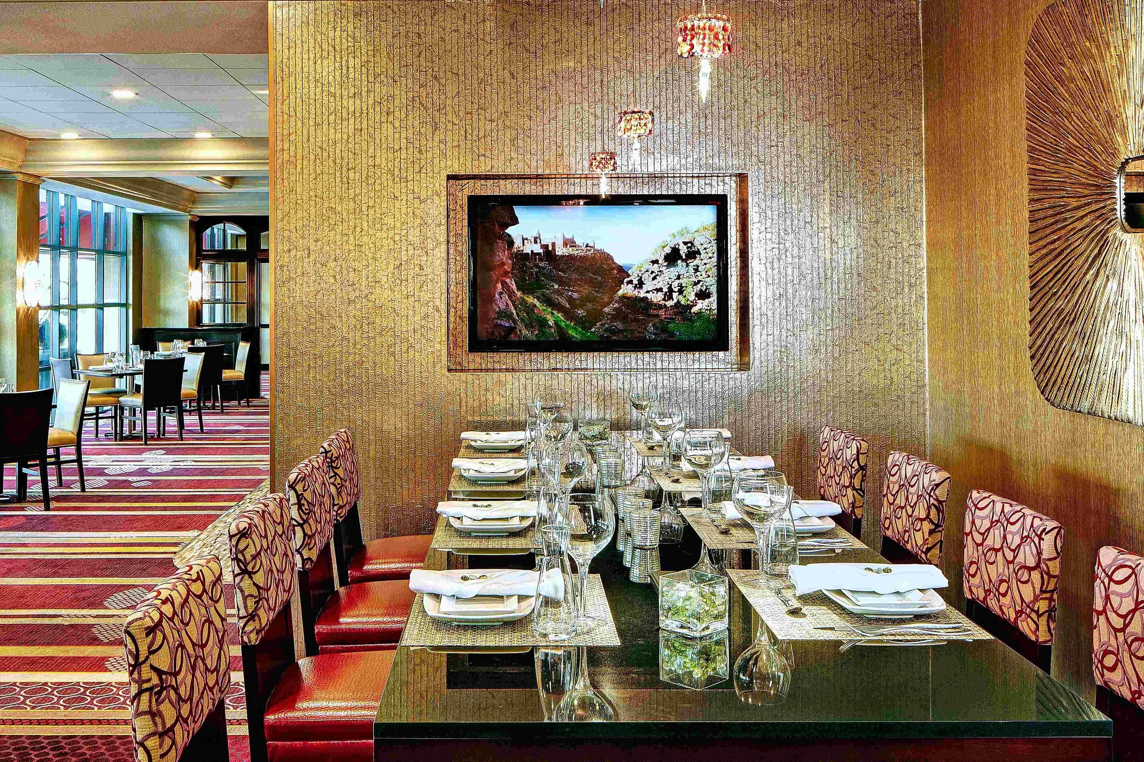 breakfast, lunch, dinner served; american cuisine