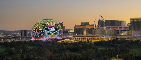 Materassi a doppio strato, una cassaforte in camera, una scrivania