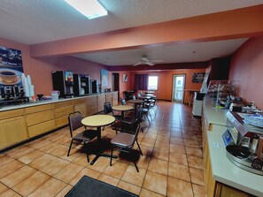 Free daily continental breakfast - AmericInn by Wyndham Saint Ignace Lakefront (St Ignace)