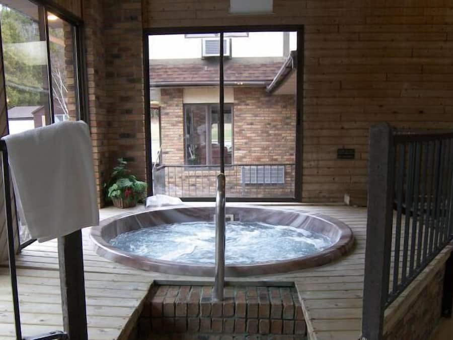 Bañera de hidromasaje interior