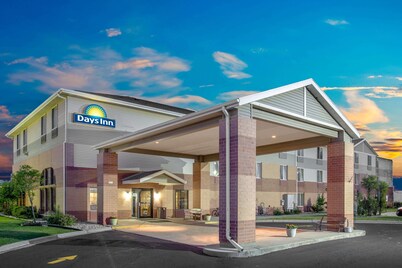 Days Inn by Wyndham Madison NE/Windsor