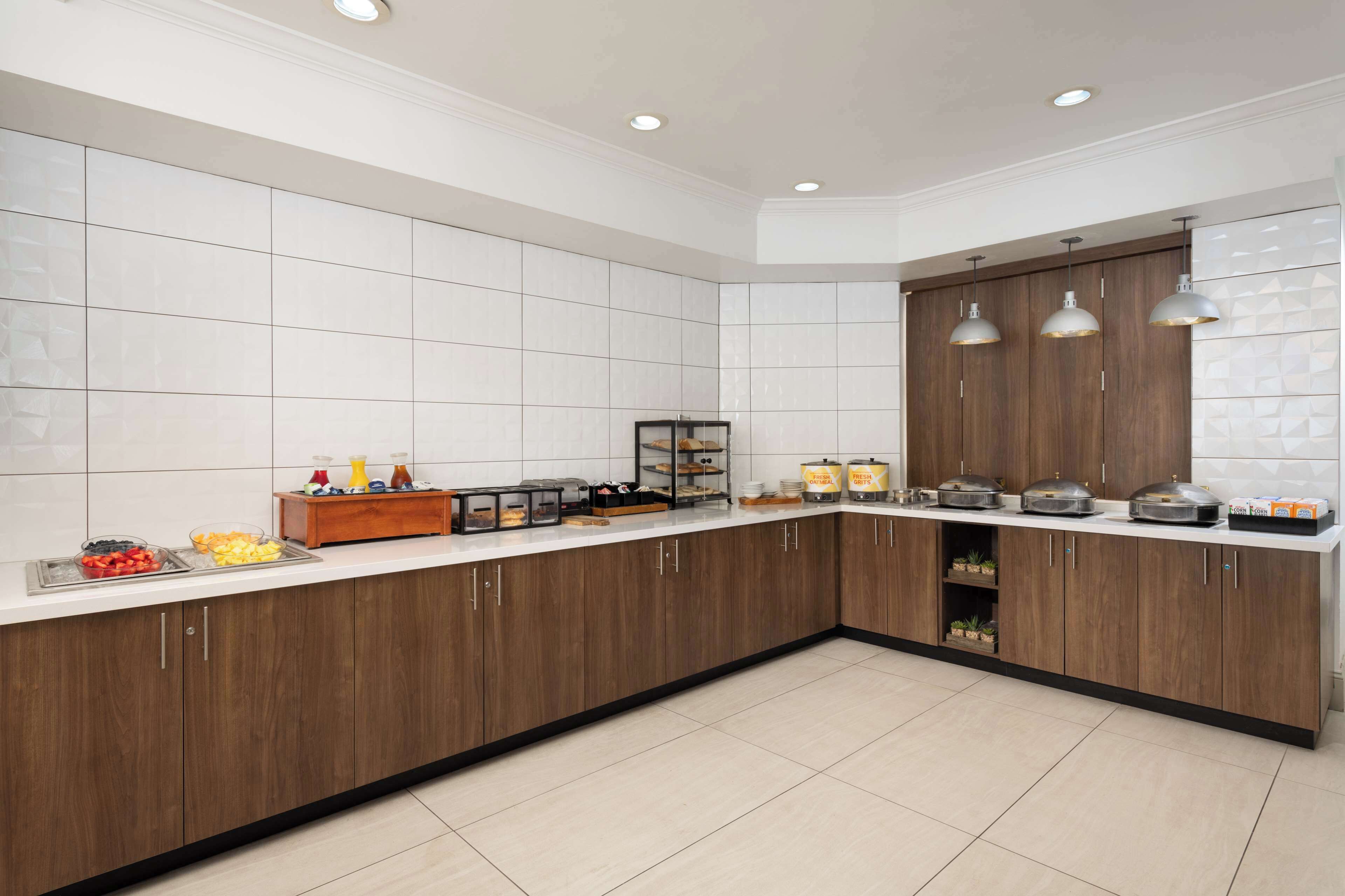 daily full breakfast (usd 11.95 per person)