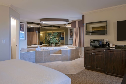 Travelodge by Wyndham Kamloops Mountview