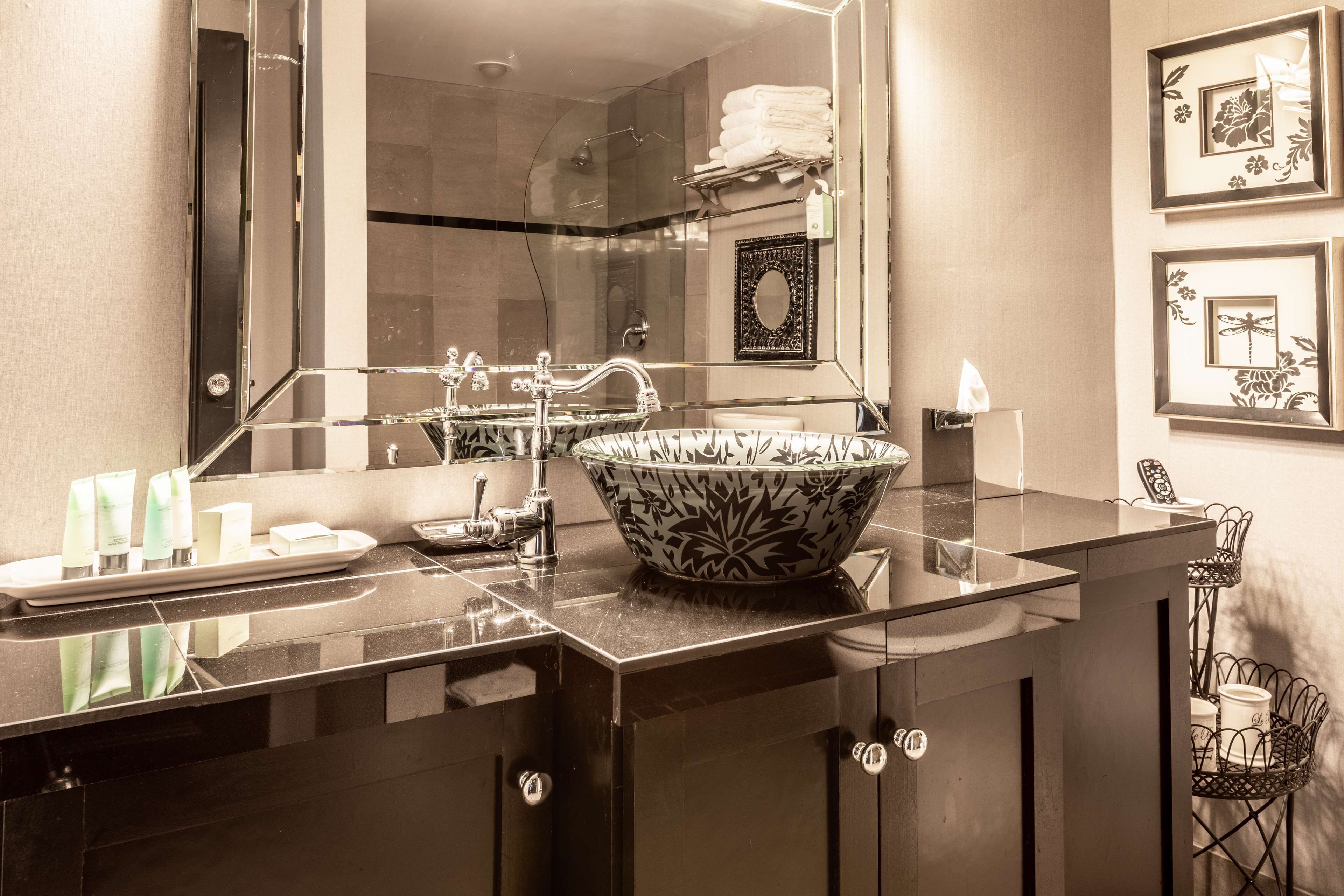 suite, 1 king bed, non smoking, balcony | bathroom | free toiletries, hair dryer, towels