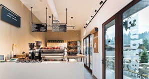 Breakfast, lunch, dinner served; local and international cuisine