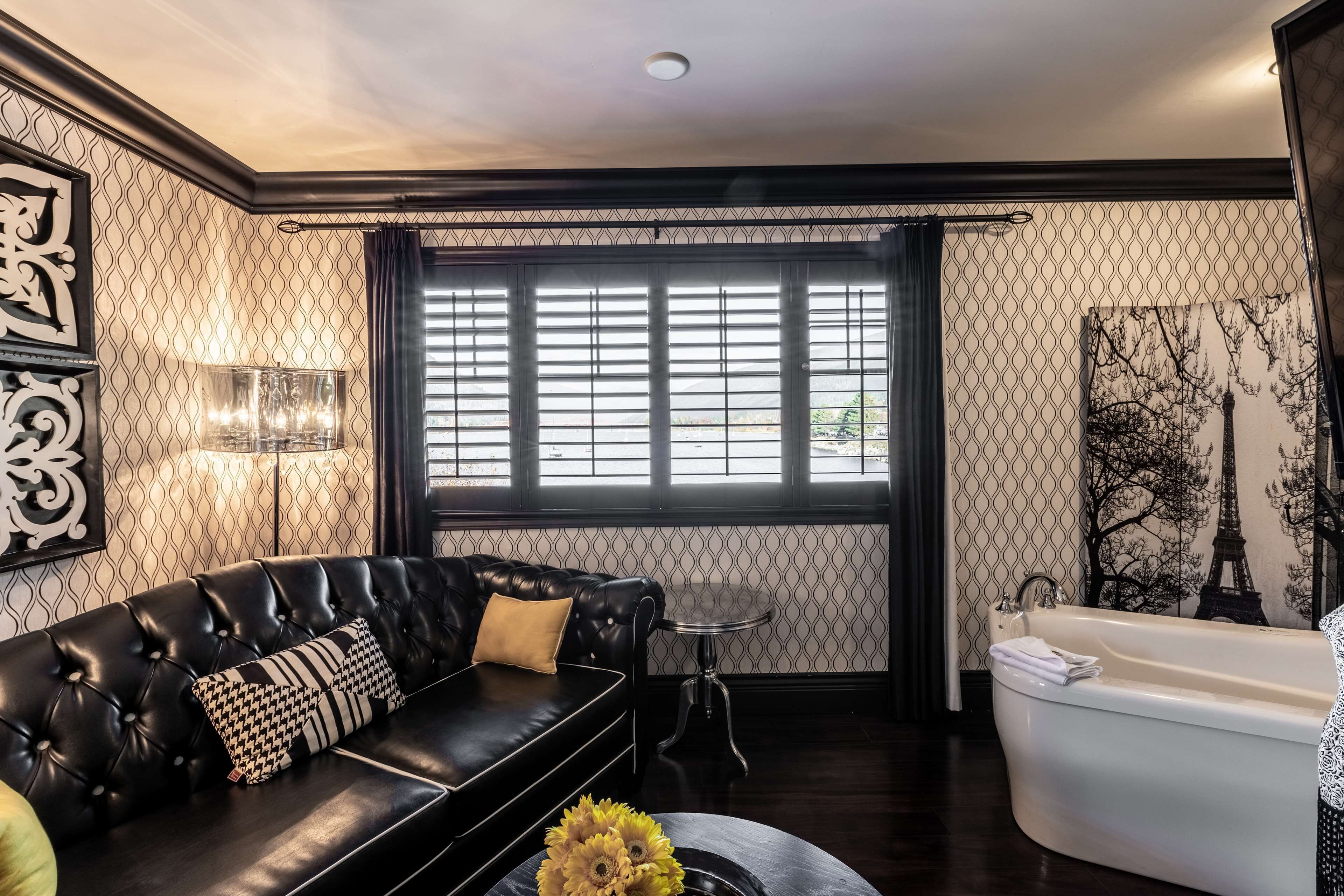 suite, 1 king bed, non smoking, balcony | 1 bedroom, in-room safe, iron/ironing board, cots/infant beds