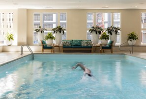 Una piscina techada