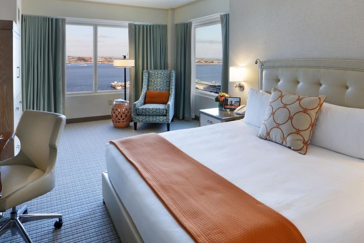 Room, 1 King Bed, Harbor View | Hypo-allergenic bedding, pillowtop beds, in-room safe, desk