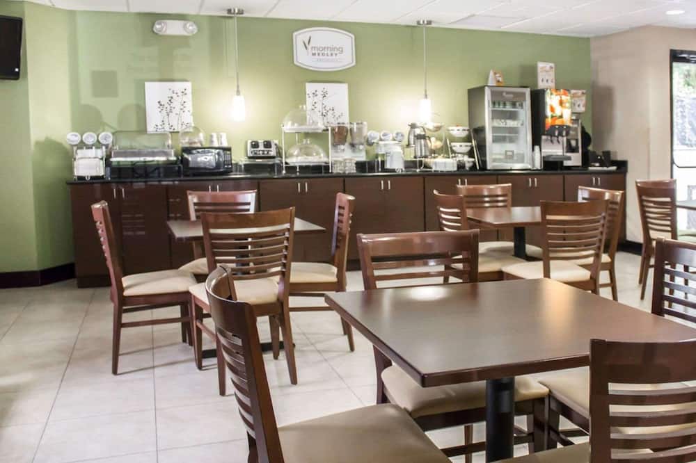 Sleep Inn & Suites Columbus - State University Area