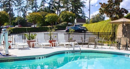 Sleep Inn & Suites Columbus - State University Area