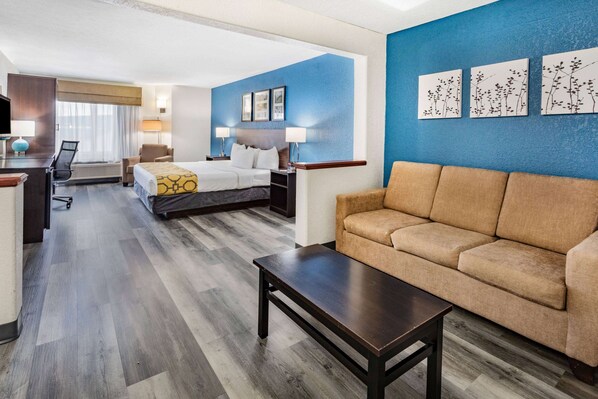 Studio Suite, 1 King Bed, Non Smoking | Desk, iron/ironing board, rollaway beds, free WiFi - Baymont by Wyndham Milan (Milan)