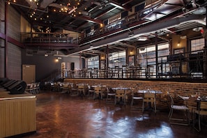 Petit déjeuner servi sur place