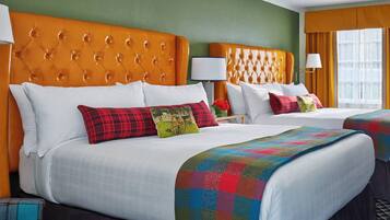 Roupas de cama premium, cofres nos quartos, escrivaninha