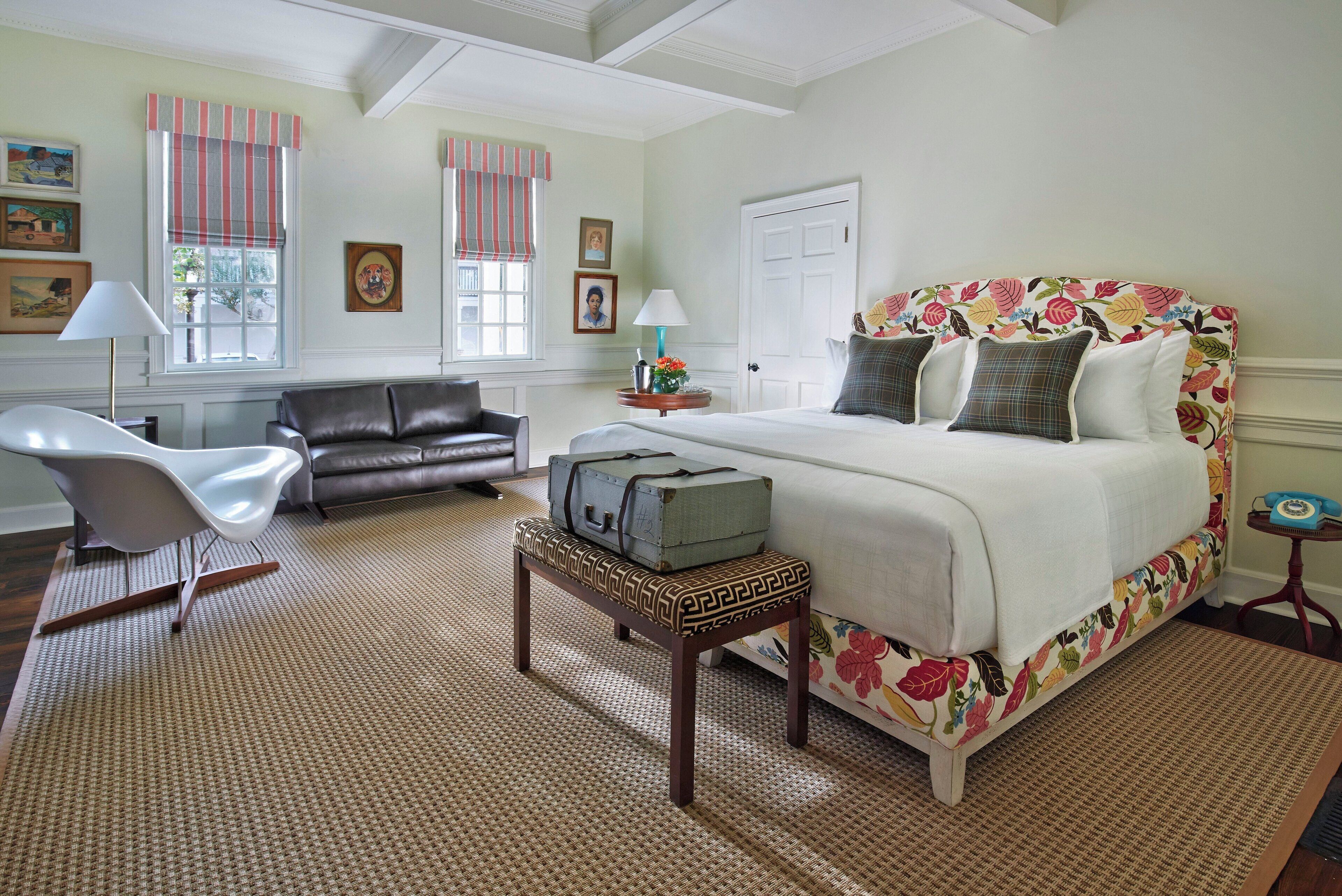 Sviitti, 1 suuri parisänky (Hoyt House Classic Suite) | Ylelliset vuodevaatteet, tallelokero huoneessa, työpöytä