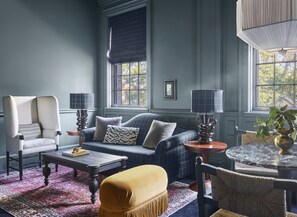 Suite (Alfred) | Área de sala de estar | Televisión, reproductor de DVD y estación para iPod 