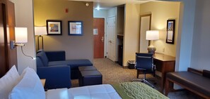 Down comforters, in-room safe, desk, laptop workspace