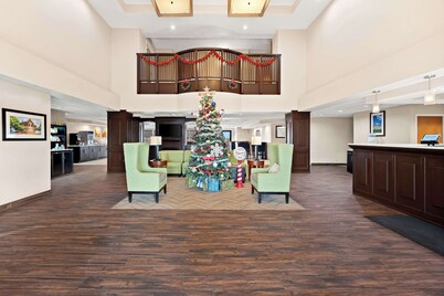 Comfort Inn & Suites Decatur - Forsyth