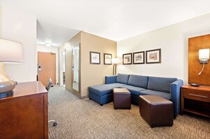 Down comforters, in-room safe, desk, laptop workspace