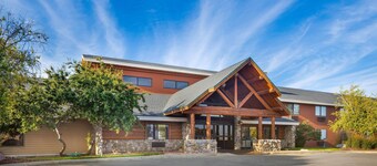 AmericInn by Wyndham Chamberlain - Conference Center