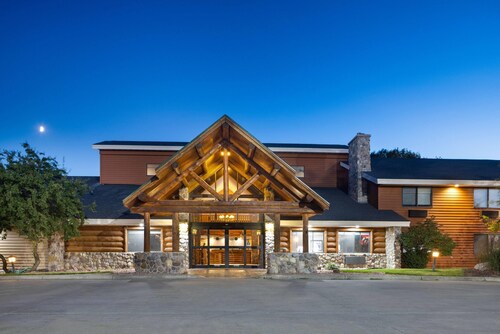 AmericInn by Wyndham Chamberlain - Conference Center