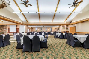 Meeting facility - AmericInn by Wyndham Chamberlain - Conference Center (Chamberlain)