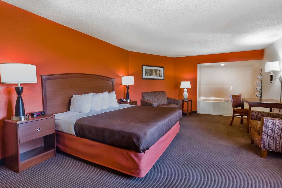 Desk, iron/ironing board, travel crib, free WiFi