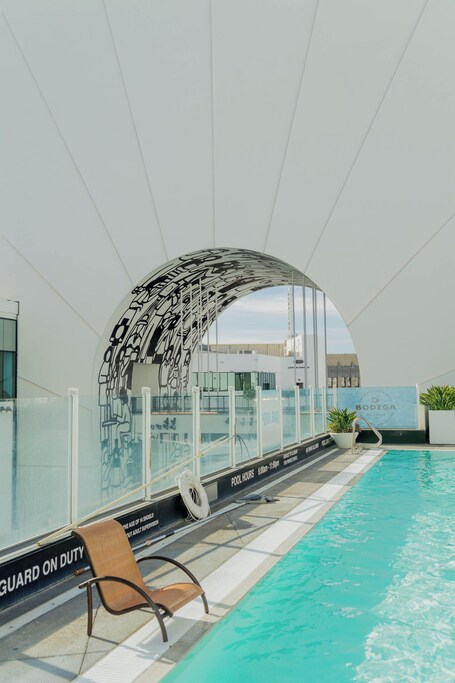 Loews Hollywood Hotel - view 3