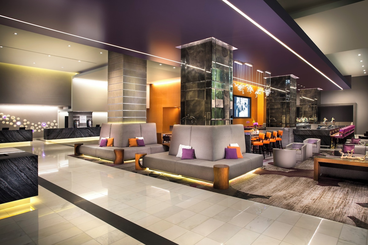 Loews Hollywood Hotel
