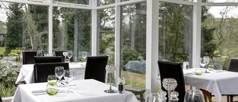 Breakfast, lunch, dinner served; Modern European cuisine