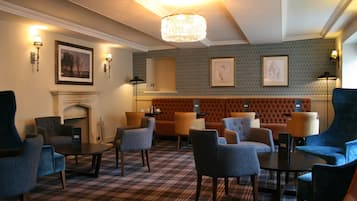 Ofrece almuerzos y cenas