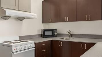 Suite superior, 1 cama de matrimonio grande, no fumadores | Ropa de cama de alta calidad, escritorio, tabla de planchar con plancha